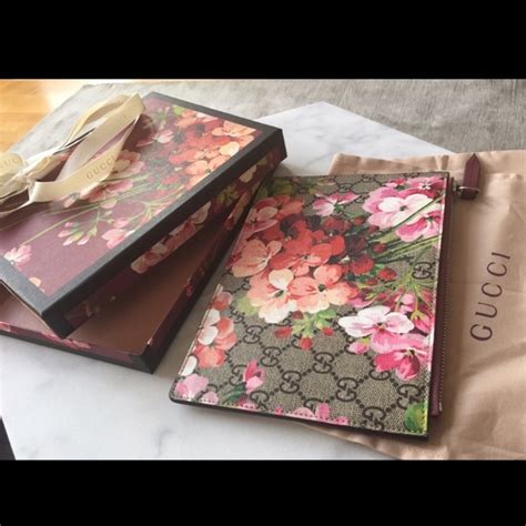 fake gucci bloom clutch|gucci leather bag review.